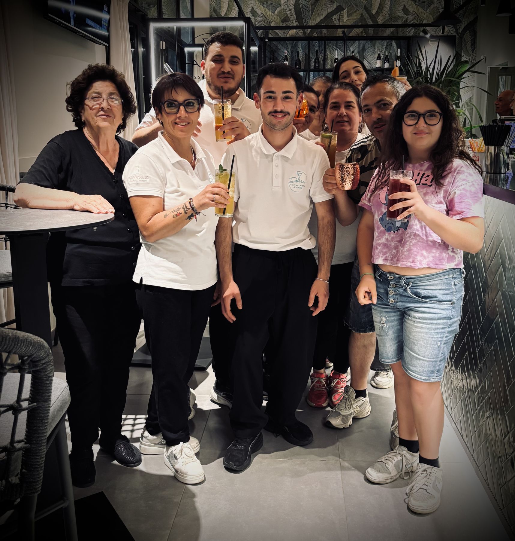 Lo staff di DAMA tutto insieme